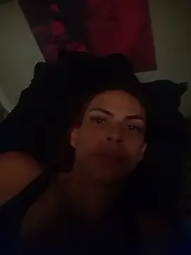 Snapshot of Veronnaink chatting on 10.25.25 Veronnaink online show from 10.25.25