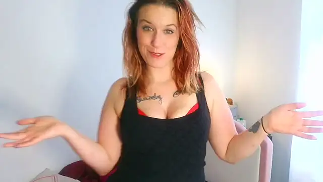 Snapshot of RhondaRump chatting on 02.26.26 RhondaRump online show from 02.26.26