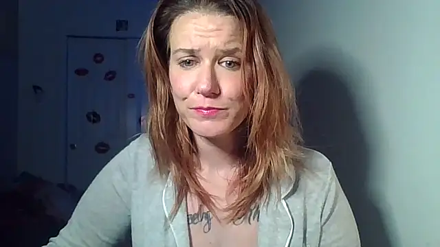 Snapshot of RhondaRump chatting on 03.25.26 RhondaRump online show from 03.25.26