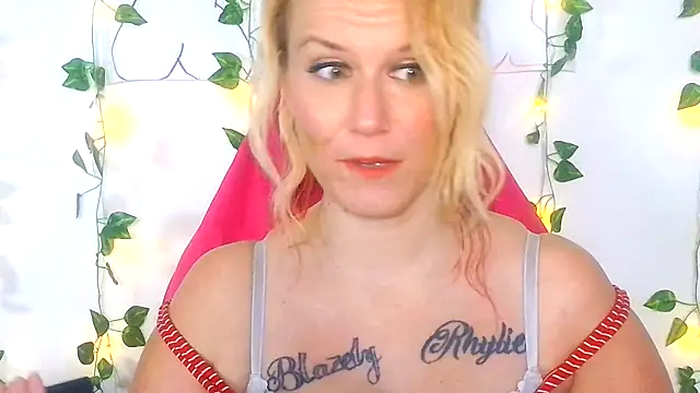 RhondaRump online show from 05.07.26
