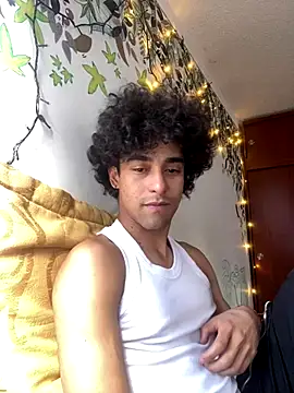 Snapshot of Oliver_11Ed chatting on 12.13.25 Oliver 11Ed online show from 12.13.25