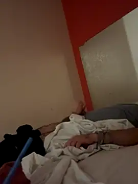 Snapshot of BaddieBossXX2 chatting on 11.24.25 BaddieBossXX2 online show from 11.24.25