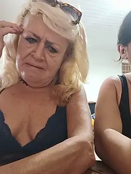Snapshot of Belladama61 chatting on 05.18.26 Belladama61 online show from 05.18.26