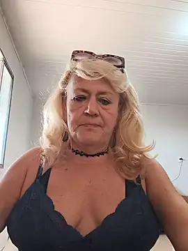 Snapshot of Belladama61 chatting on 05.19.26 Belladama61 online show from 05.19.26