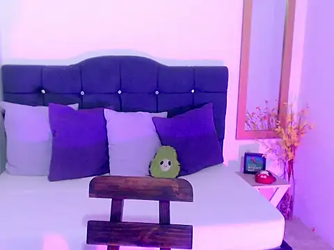 SamantaSweett  online show from 09.10.25