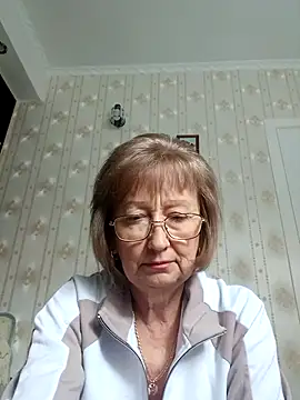 AlikaSwan5821 online show from 10.17.25