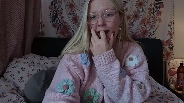 Snapshot of Daisyxoxo_ chatting on 03.03.26 Daisyxoxo online show from 03.03.26