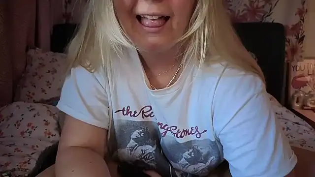 Snapshot of Daisyxoxo_ chatting on 03.05.26 Daisyxoxo online show from 03.05.26