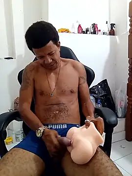 Snapshot of moreno25centimetro chatting on 01.15.26 moreno25centimetro online show from 01.15.26