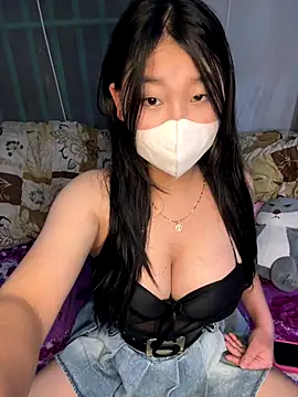 Snapshot of Samcutes chatting on 12.15.25 Samcutes online show from 12.15.25