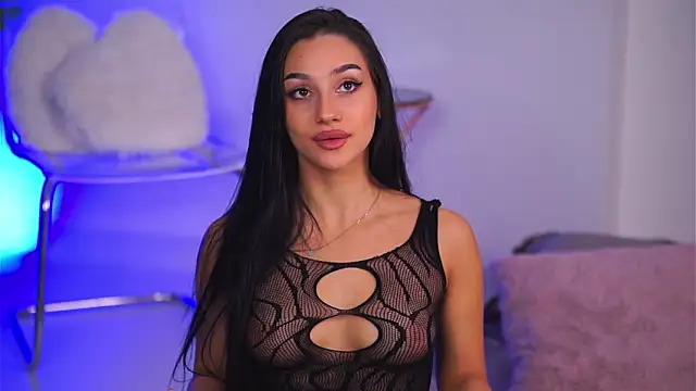 NinaSolenne online show from 12.13.25