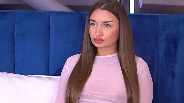 MillaSerene online show from 10.09.25