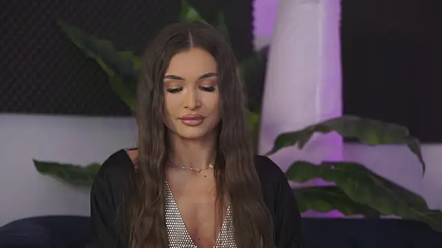 KyssaraPlay online show from 09.10.25