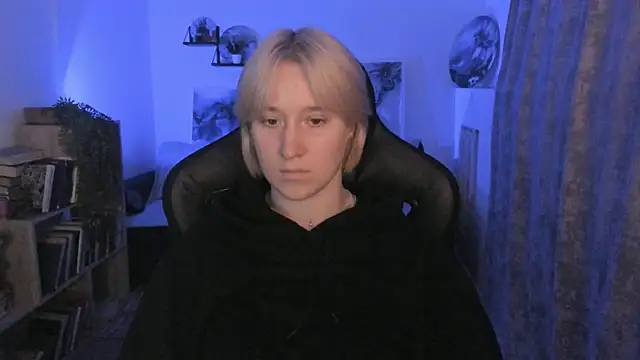 Snapshot of CinBellamy chatting on 12.01.25 CinBellamy online show from 12.01.25