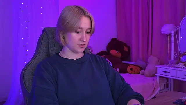 Snapshot of CinBellamy chatting on 02.02.26 CinBellamy online show from 02.02.26