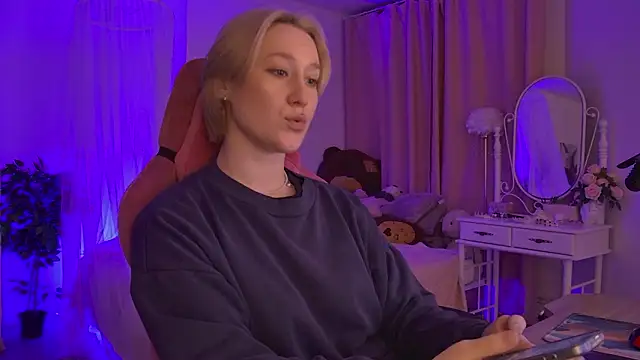 Snapshot of CinBellamy chatting on 02.12.26 CinBellamy online show from 02.12.26