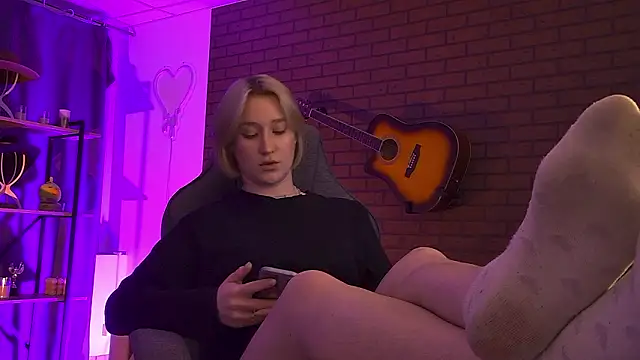 Snapshot of CinBellamy chatting on 03.06.26 CinBellamy online show from 03.06.26