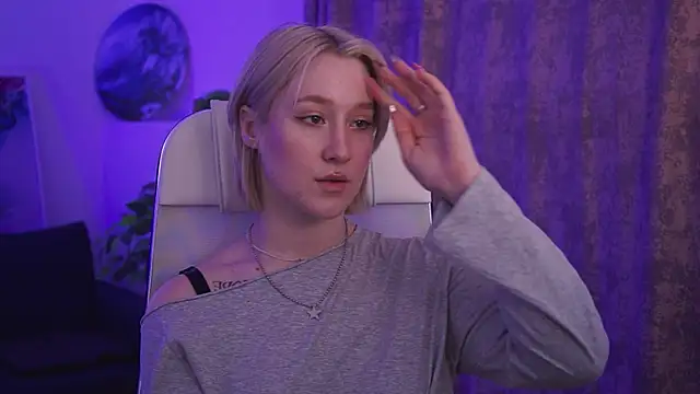 Snapshot of CinBellamy chatting on 03.30.26 CinBellamy online show from 03.30.26