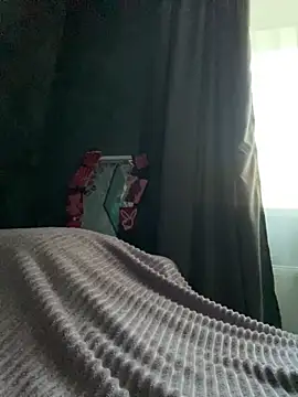 Snapshot of FavoriteKira chatting on 10.18.25 FavoriteKira online show from 10.18.25