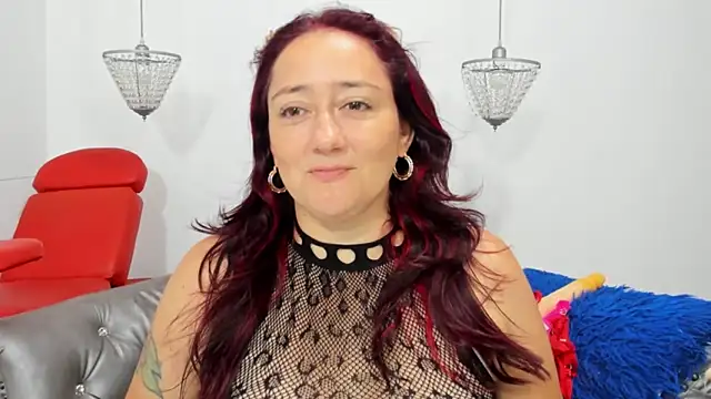 naughty milf esmeralda online show from 05.15.26