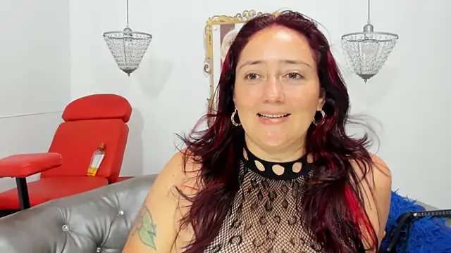 naughty milf esmeralda online show from 05.15.26