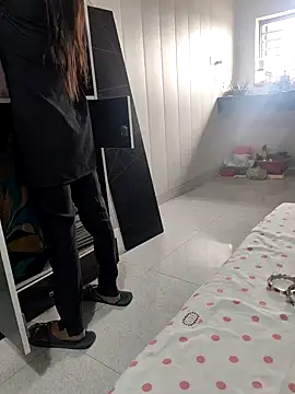 Radhika 01 online show from 11.13.25