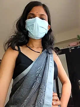 Shivani2002 online show from 05.18.26
