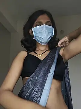 Shivani2002 online show from 07.28.26