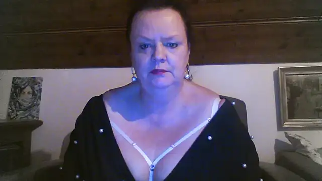 TiffanyMature online show from 04.10.26