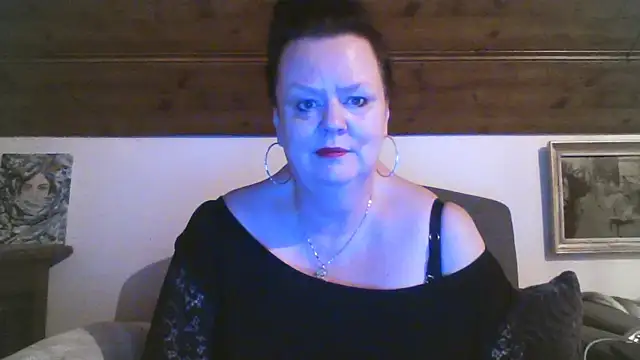 TiffanyMature online show from 04.19.26