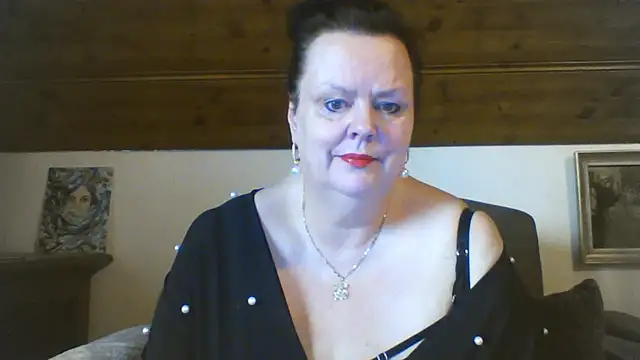 TiffanyMature online show from 04.20.26