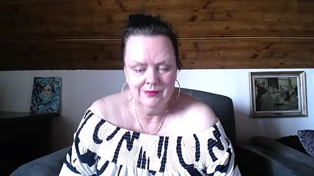 TiffanyMature online show from 06.09.26