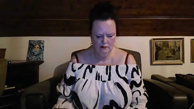 TiffanyMature online show from 06.21.26