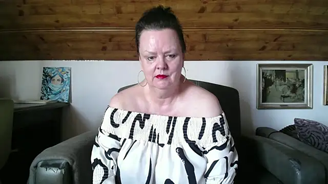 TiffanyMature online show from 07.04.26