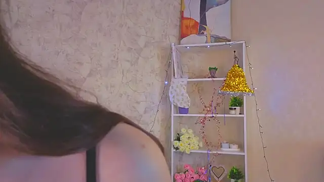 Snapshot of GiseleLamos chatting on 12.19.25 GiseleLamos online show from 12.19.25