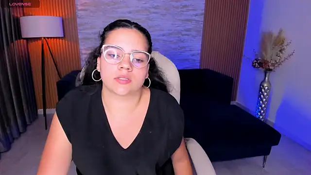 karlie small online show from 07.18.26