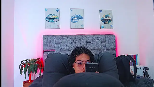 dirty model online show from 09.17.25