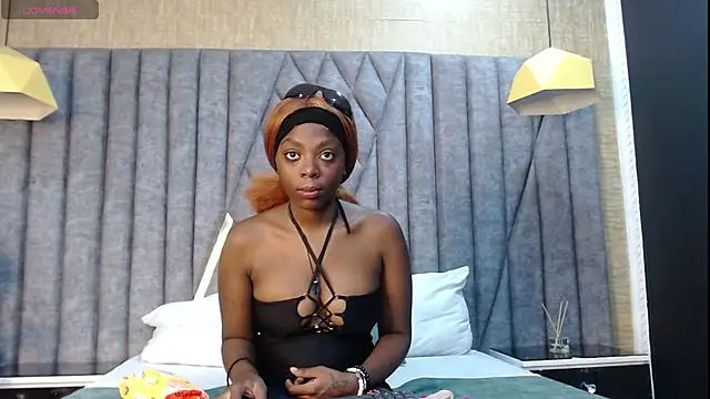 OliviaGarciaa online show from 09.11.25