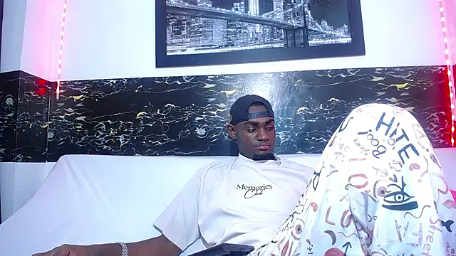 eebony stallion online show from 09.11.25