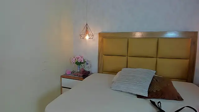 MELISSAROUGE online show from 06.06.26
