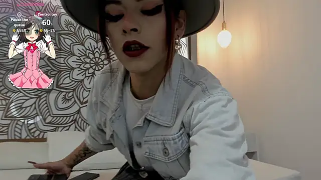 Lilith Zamara online show from 12.05.25