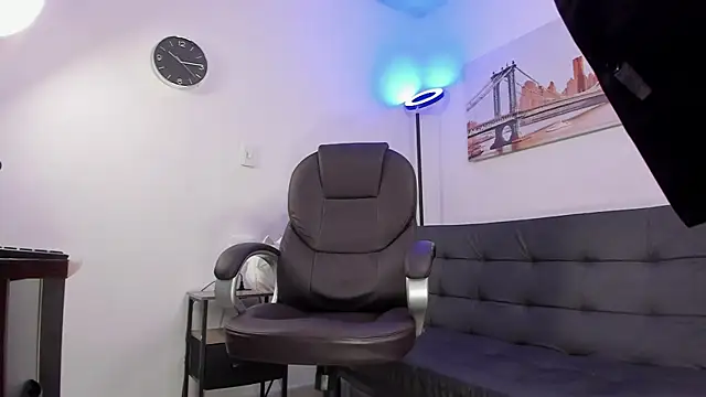 Snapshot of Dash_Bukoski chatting on 09.30.25 Dash Bukoski online show from 09.30.25