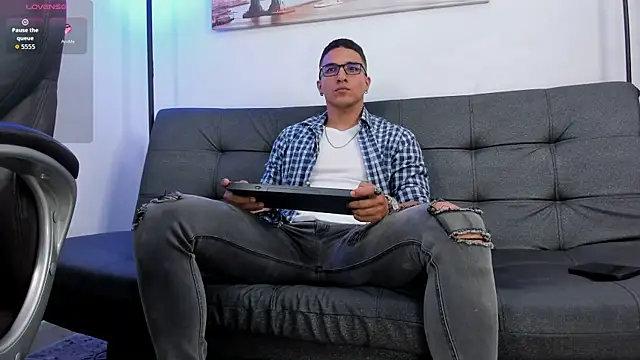 Snapshot of Dash_Bukoski chatting on 10.05.25 Dash Bukoski online show from 10.05.25