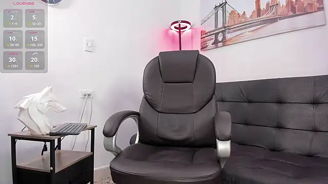 Snapshot of Dash_Bukoski chatting on 10.15.25 Dash Bukoski online show from 10.15.25