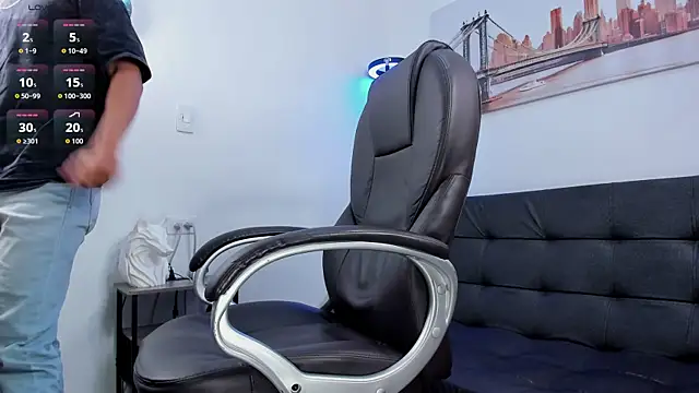 Snapshot of Dash_Bukoski chatting on 10.19.25 Dash Bukoski online show from 10.19.25