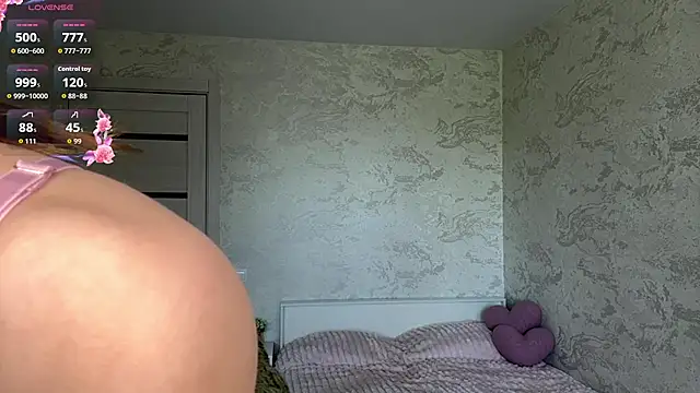 NylaNadler online show from 06.11.26