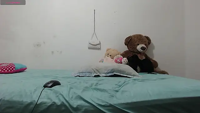 toxic sweet  online show from 02.15.26