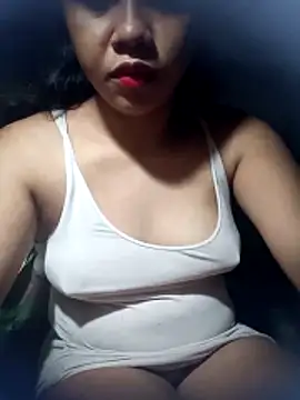 hotmomma8 online show from 10.28.25