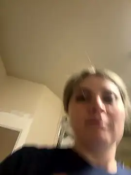 Snapshot of M1l3yD3w chatting on 01.09.26 M1l3yD3w online show from 01.09.26