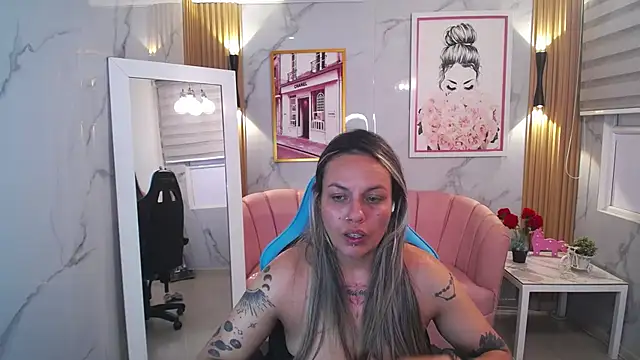 Jade Jones a online show from 10.19.25